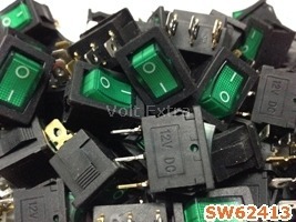 สวิทช์มีไฟ 12 V 3ขา เหลี่ยมเล็ก สีเขียว
